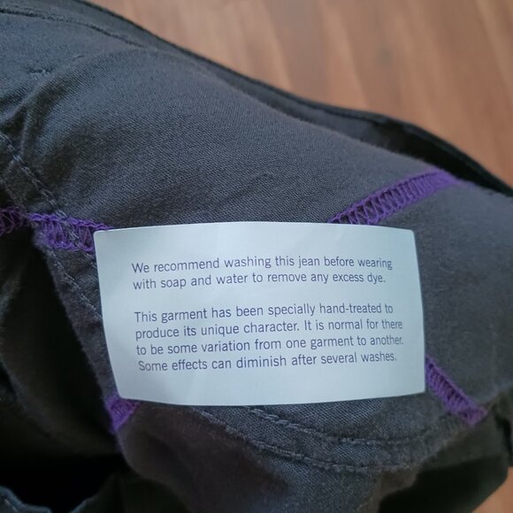 NYDJ Size 10 Black Crop Capri Cuffed Jeweled Denim Tummy Control Pants 21132 - Picture 6 of 6